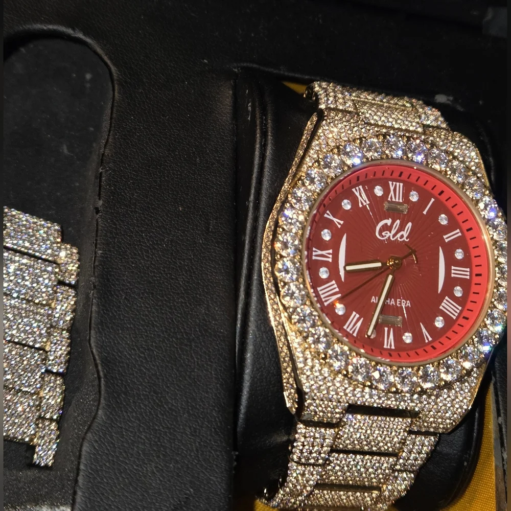 GLD Gold Iced Out 42MM Fully Iced Alpha Era® w/Diamond Prong Link Band /Red Face